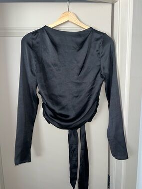 Zara Black Long-Sleeve Blouse open back!